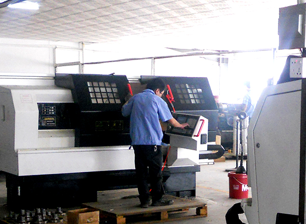  公司重點擴充裝配、機加工中心