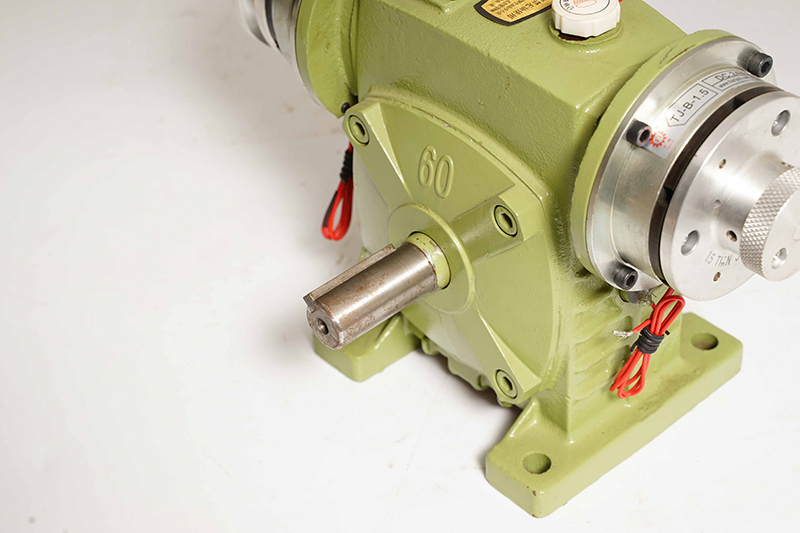 減速機(jī)漏油是常見(jiàn)問(wèn)題？還是操作不當(dāng)？